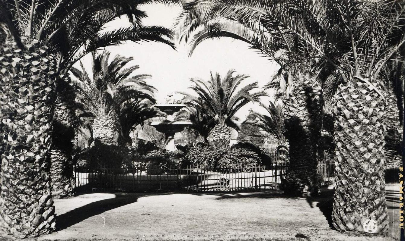 Saida 530- Square Carnot COLLECTION DES AMIS DE ND DE SANTA CRUZ.jpg